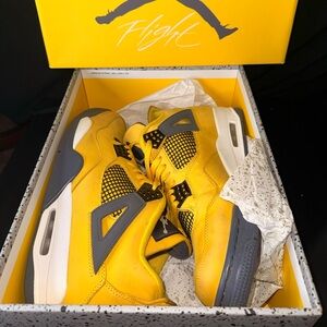 JORDAN 4 RETRO 'LIGHTNING' 2021